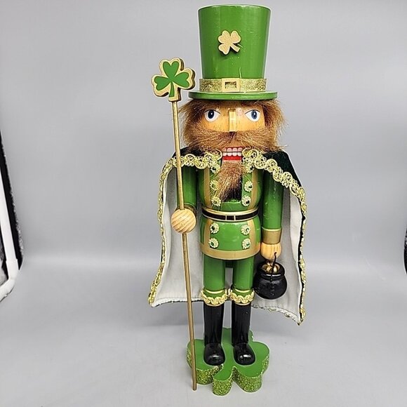 IRISH NUTCRACKER ST PATTY DAY NUTCRACKER Christmas Green PUBS 15" Shamrock - Picture 1 of 6